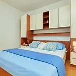 דירה Zelic